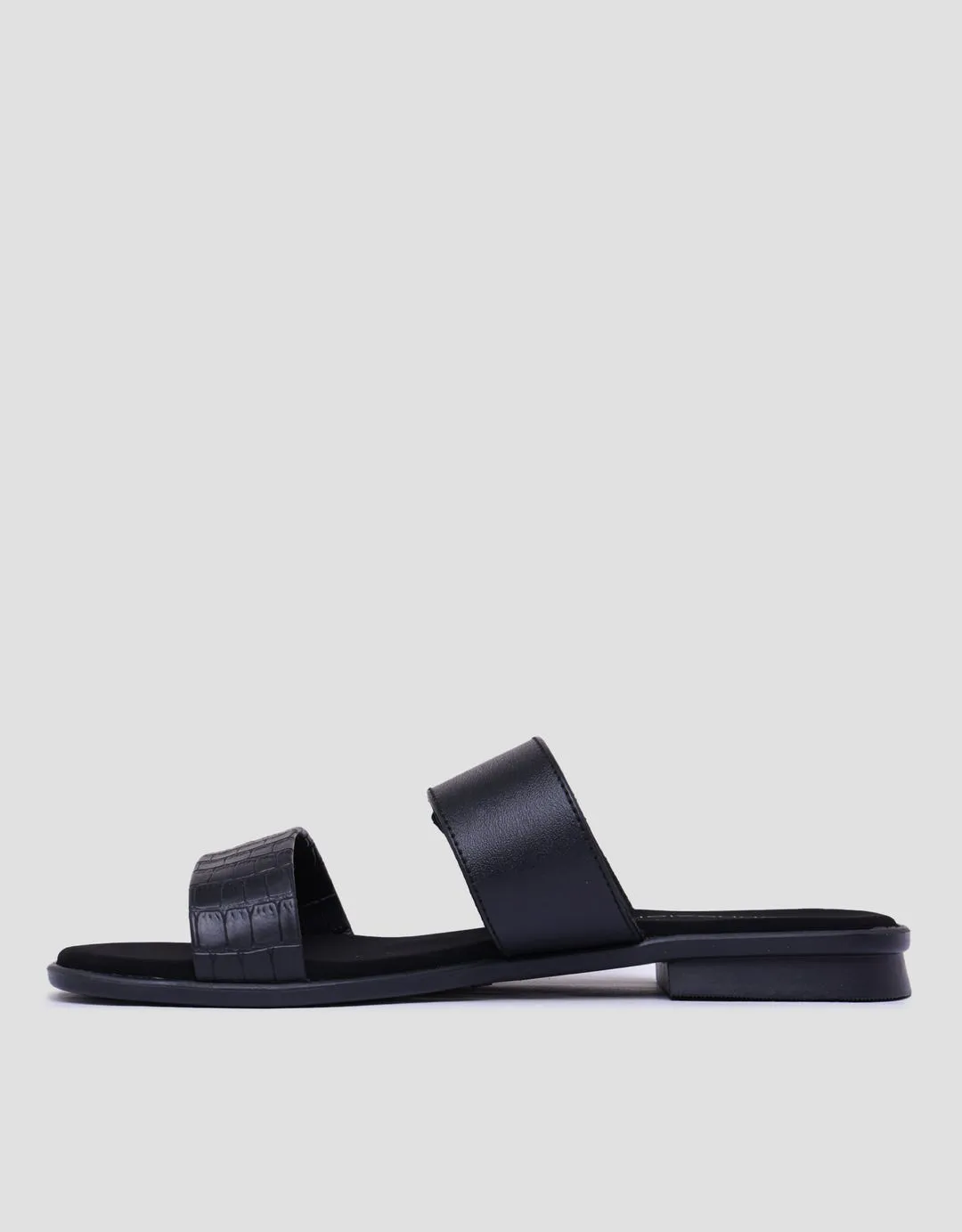 Connexion Simply Sandal Slipper Wanita