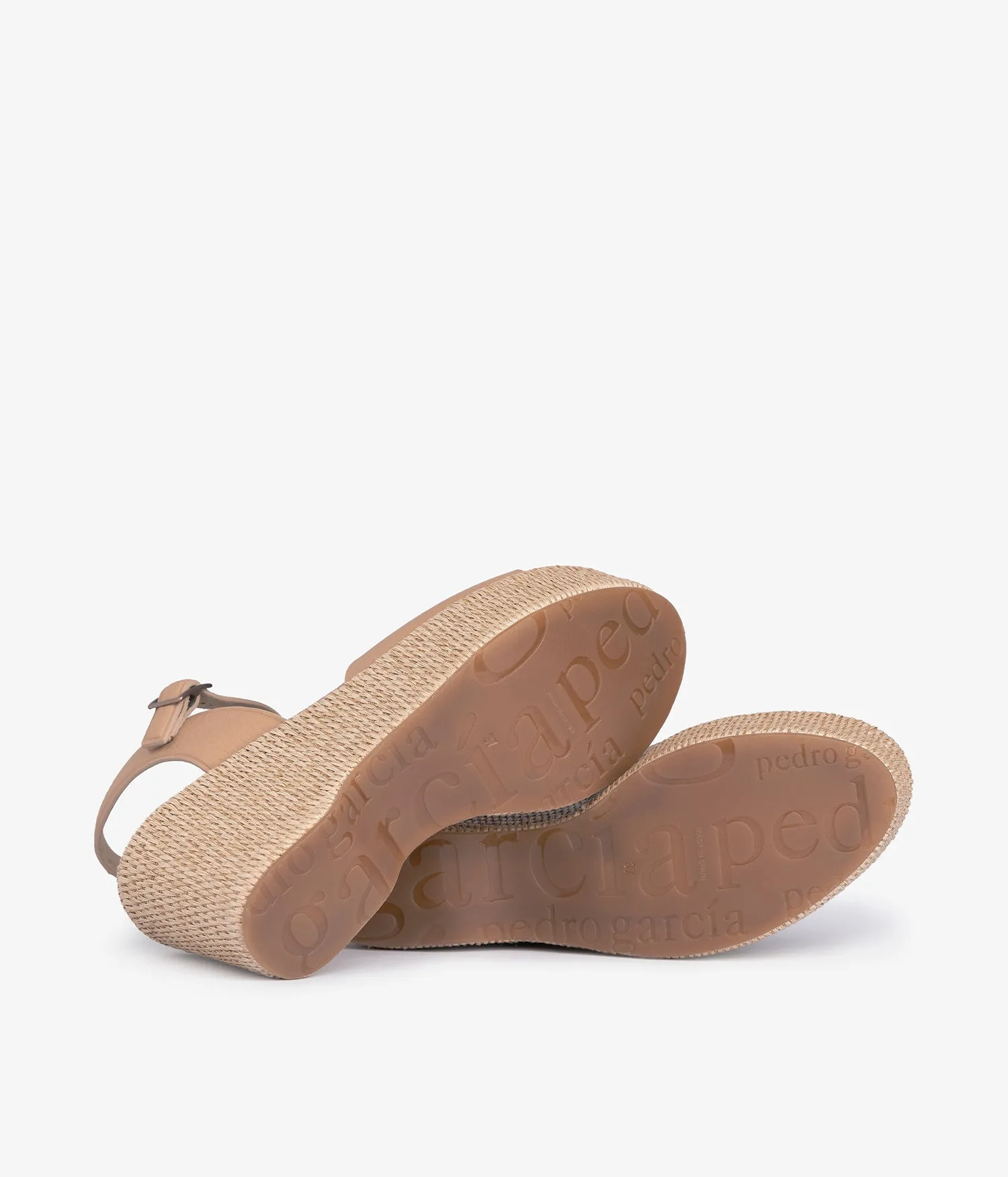 doina / camel cervo-raffia