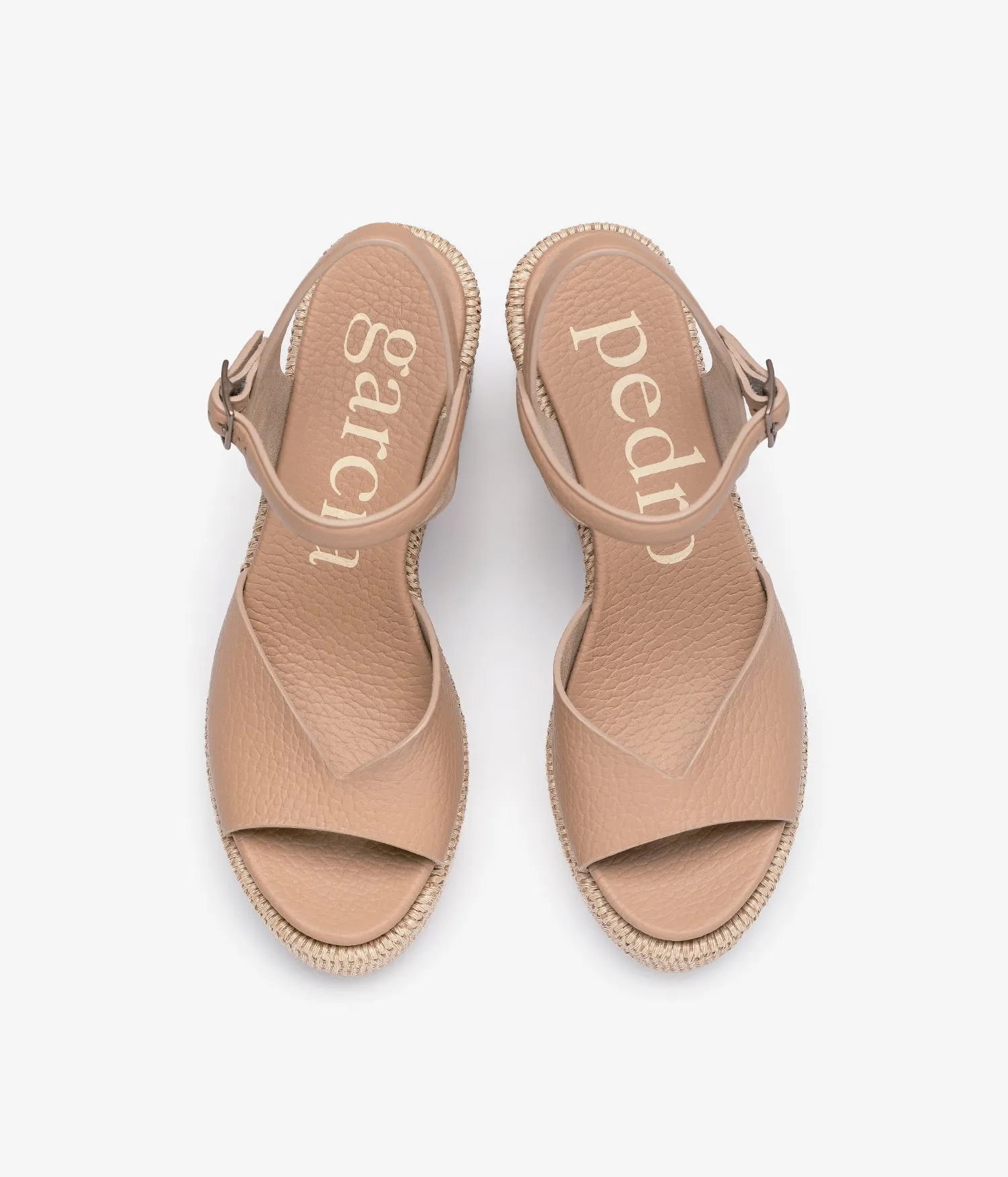 doina / camel cervo-raffia
