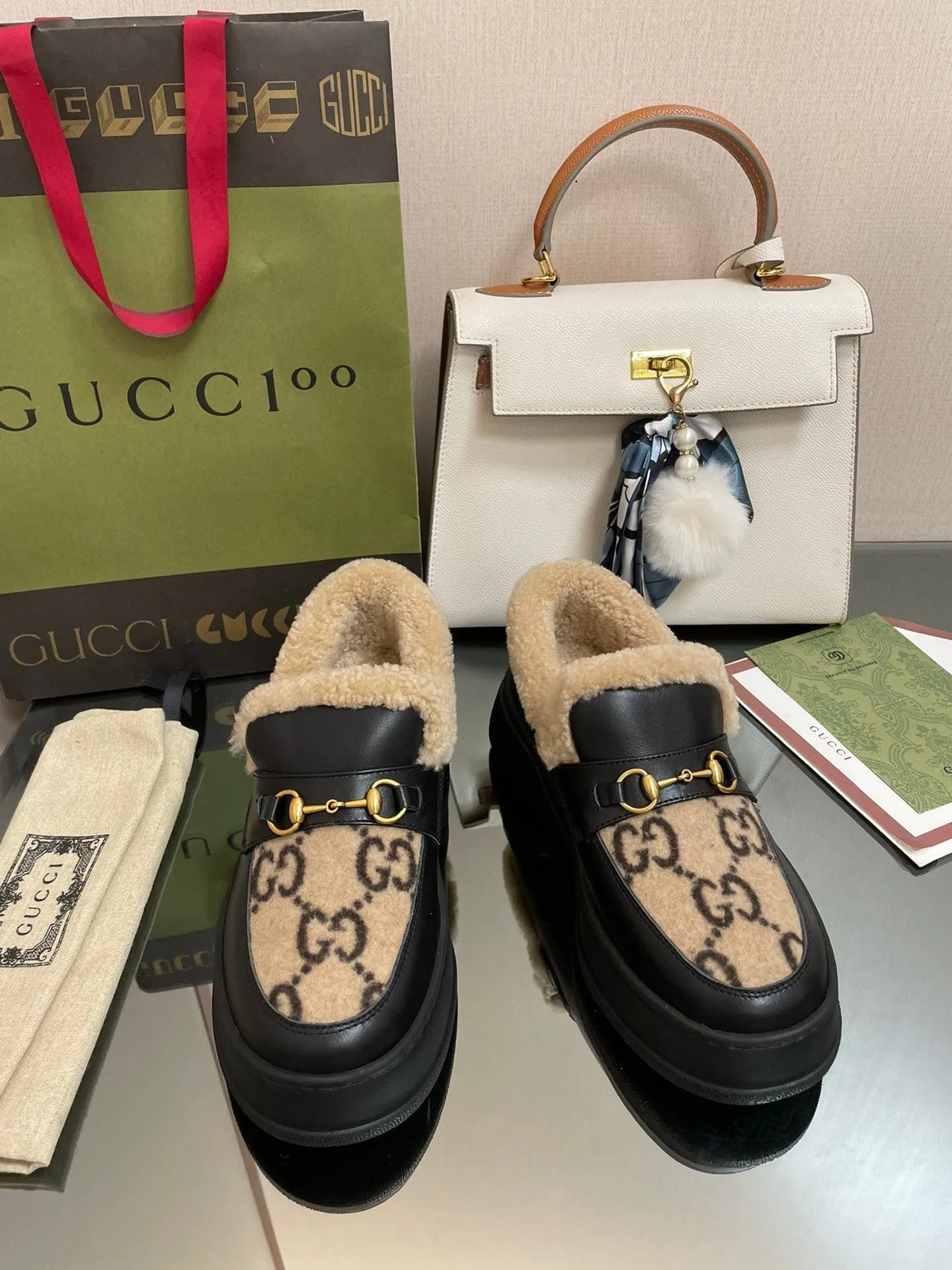 GG LOAFER IN CAMEL BROWN JACQUARD AND BLACK CALFSKIN WITH BEIGE WOOL LINING