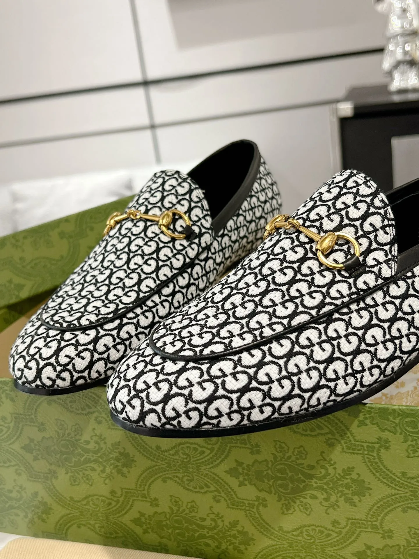 LOAFER IN MIX BLACK MONOGRAM WHITE FABRIC WITH Quick resolution JACQUARD Gucci HORSEBIT Holiday sale MEN'S