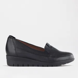 Loafer with Removable Footbed in Black - 12842