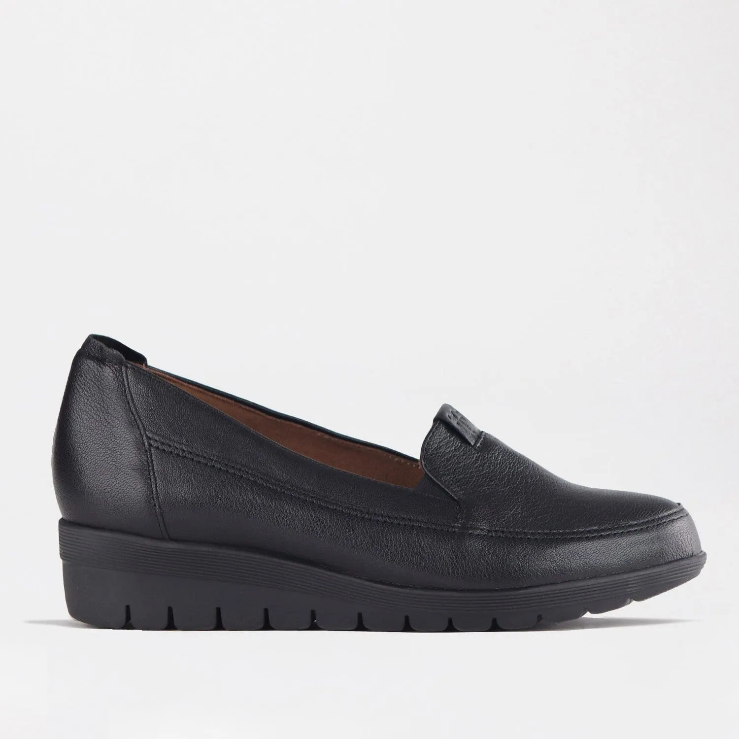 Loafer with Removable Footbed in Black - 12842